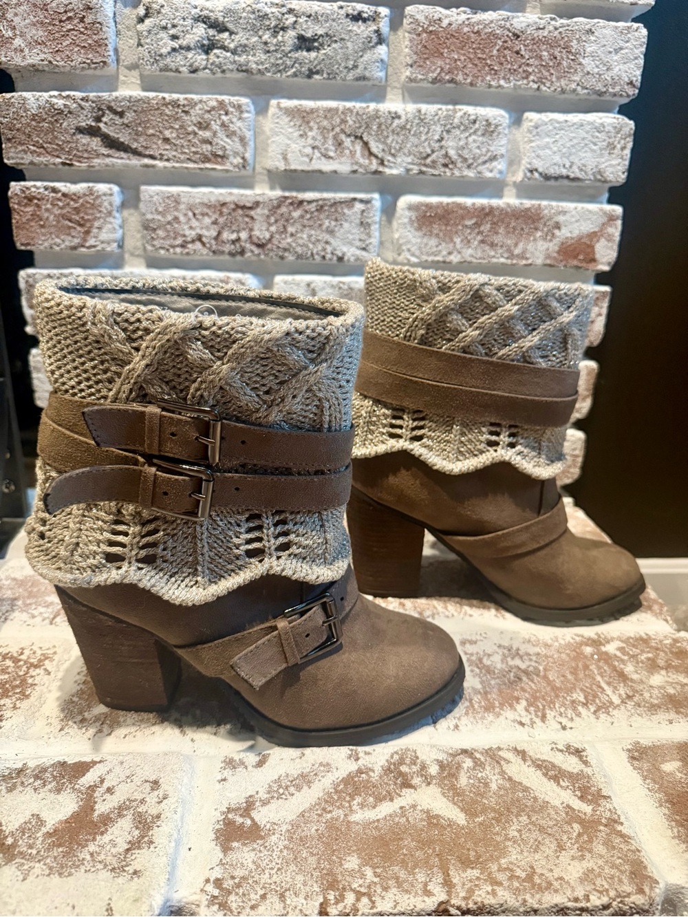 Scalloped Knit Cuffed Brown Women's Stack Heel Booties-Size 8